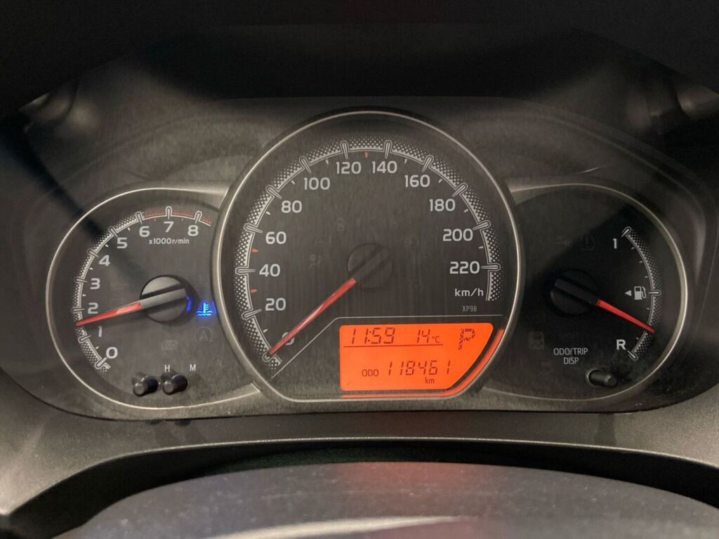 Toyota Yaris 2015 Sininen
