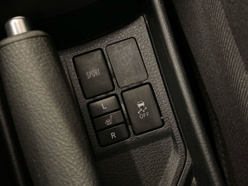 Toyota Yaris 2015 Sininen