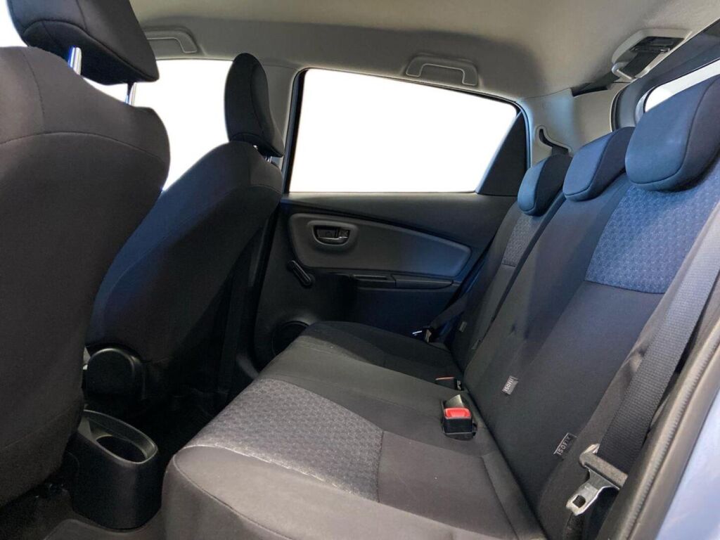 Toyota Yaris 2015 Sininen