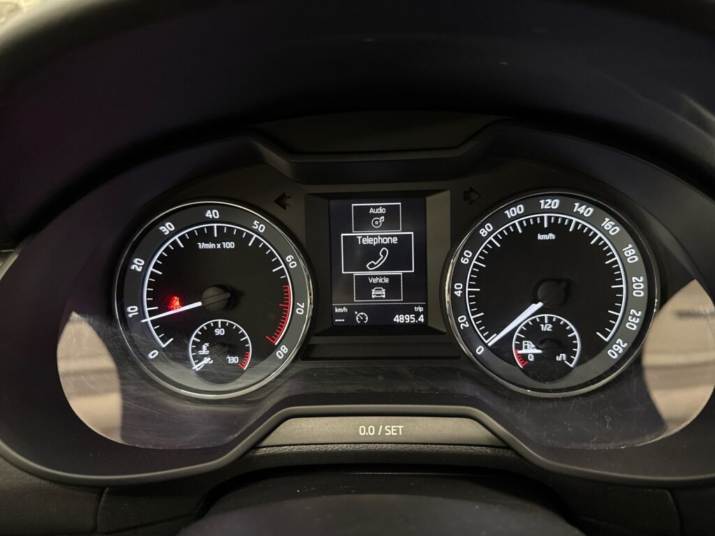 Skoda Octavia 2015 Harmaa