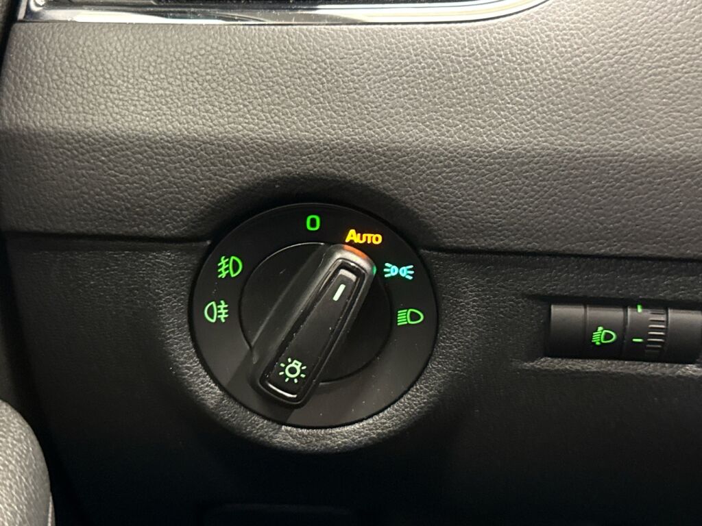 Skoda Octavia 2015 Harmaa