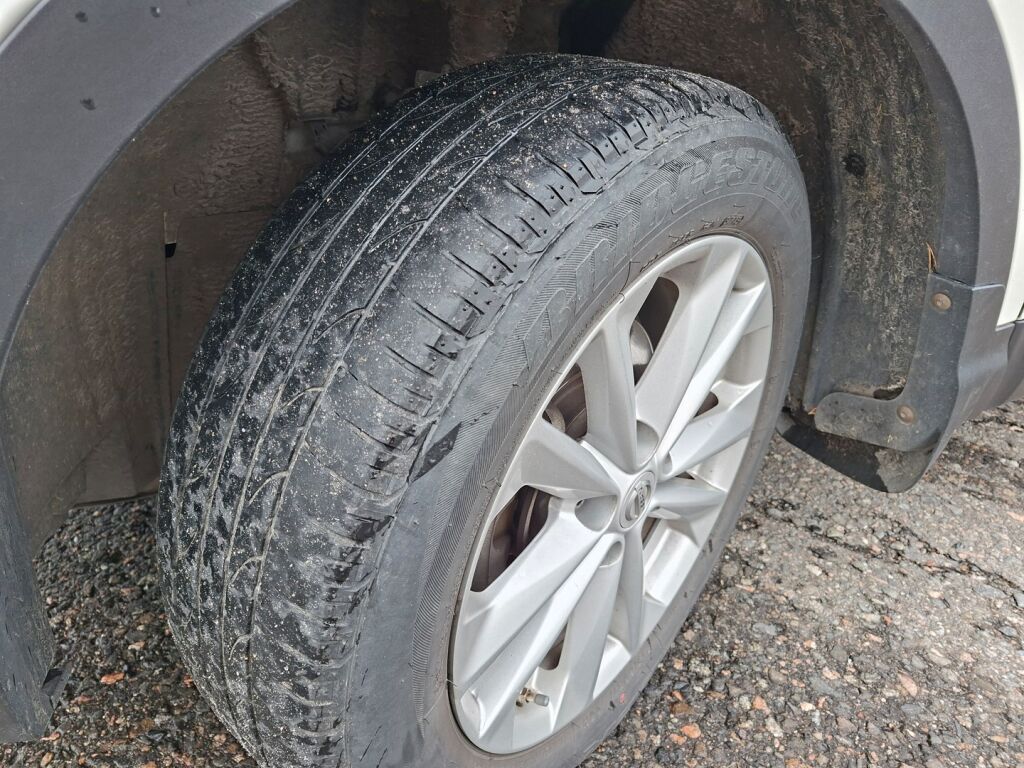 Nissan Qashqai 2015 Valkoinen