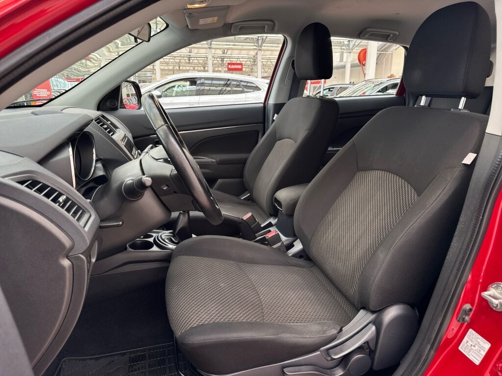 Mitsubishi ASX 2016 Punainen