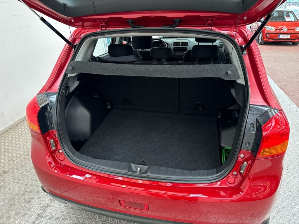 Mitsubishi ASX 2016 Punainen