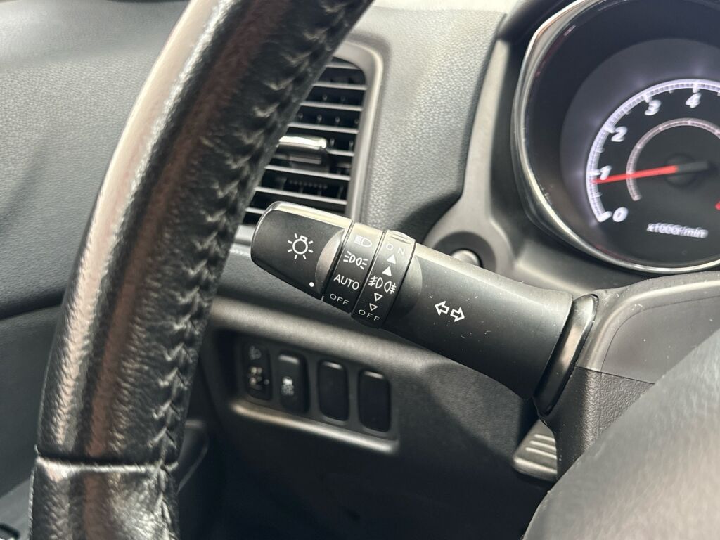Mitsubishi ASX 2016 Punainen