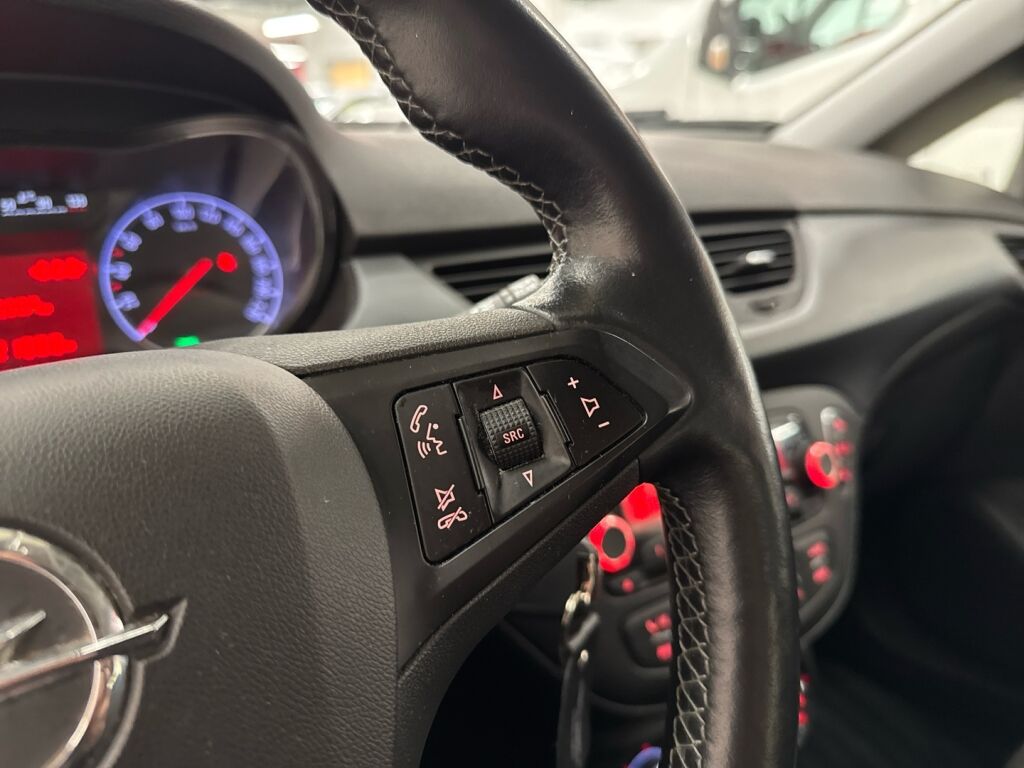 Opel Corsa 2015 Valkoinen