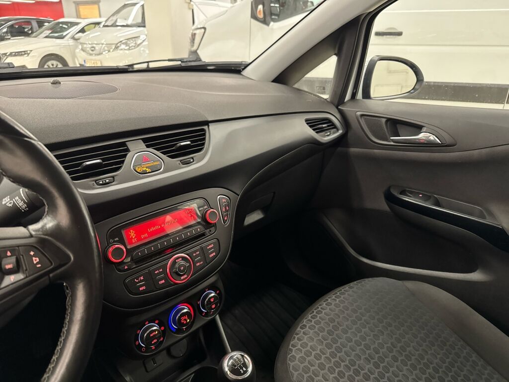 Opel Corsa 2015 Valkoinen