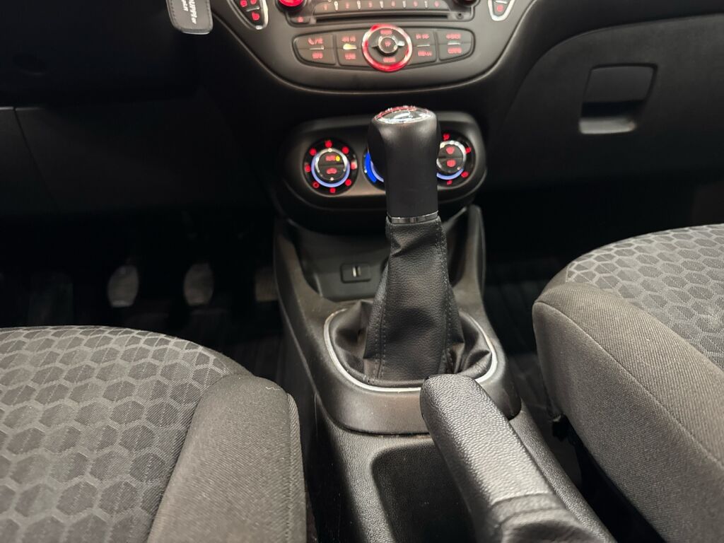 Opel Corsa 2015 Valkoinen