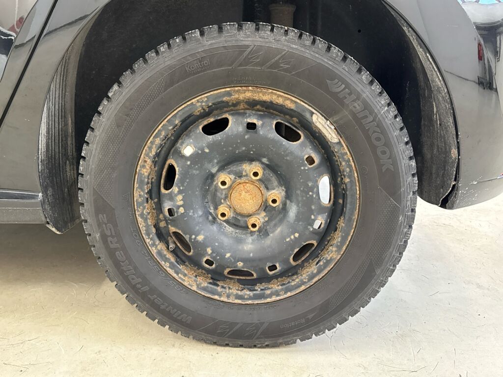 Volkswagen Polo 2015 Musta