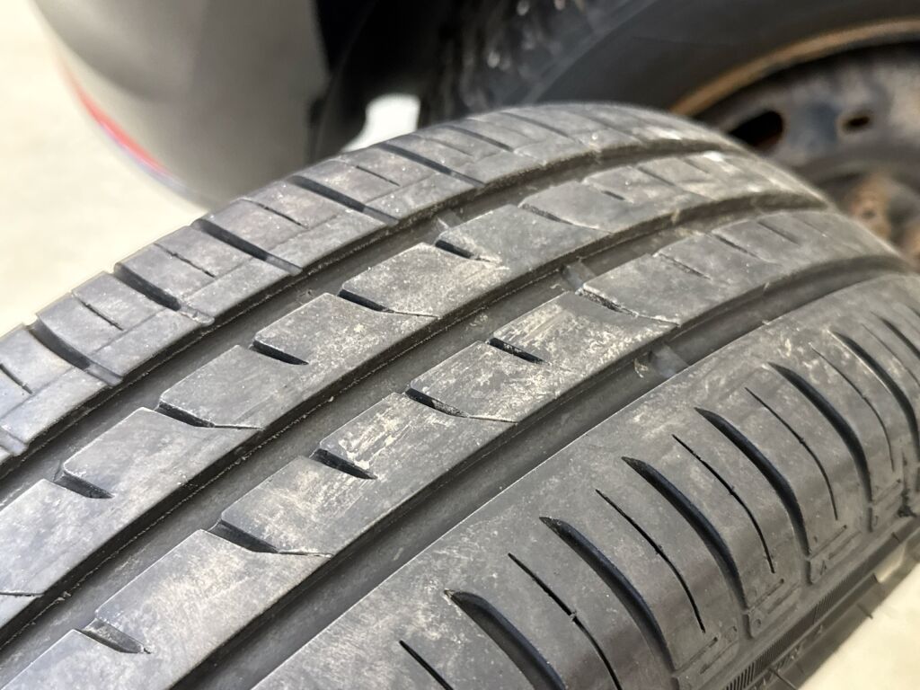 Volkswagen Polo 2015 Musta