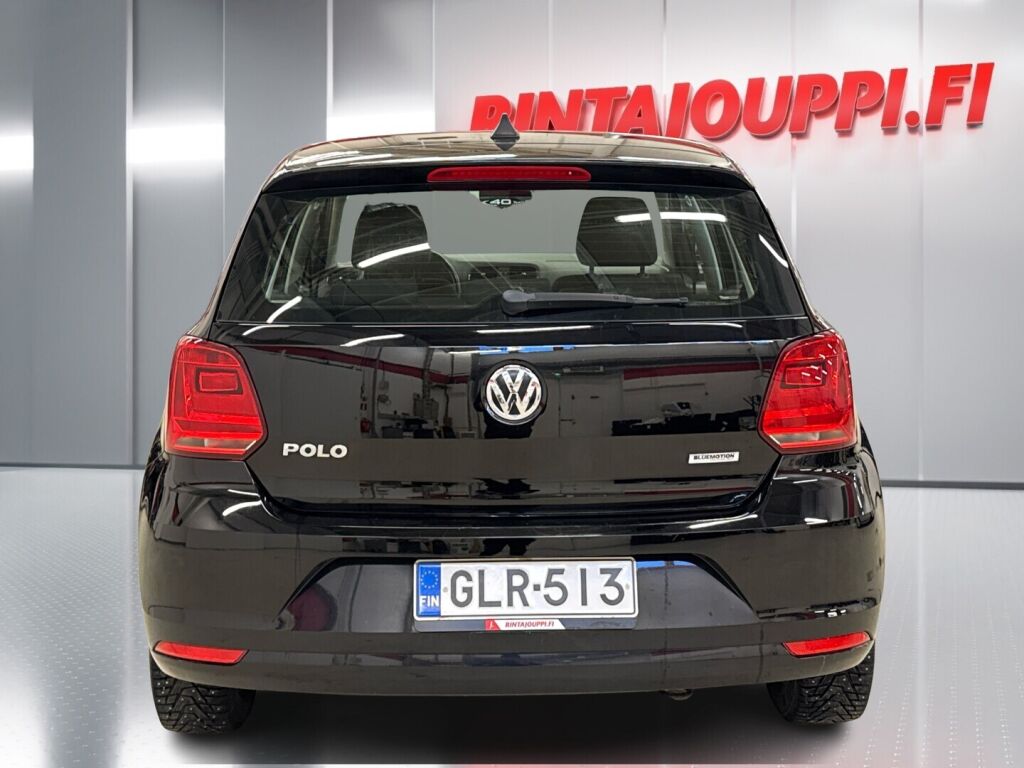 Volkswagen Polo 2015 Musta
