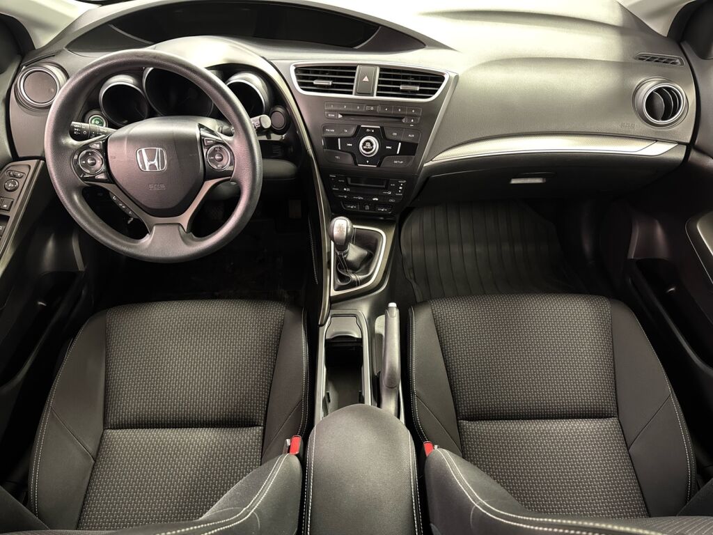 Honda Civic 2015 Ruskea (beige)