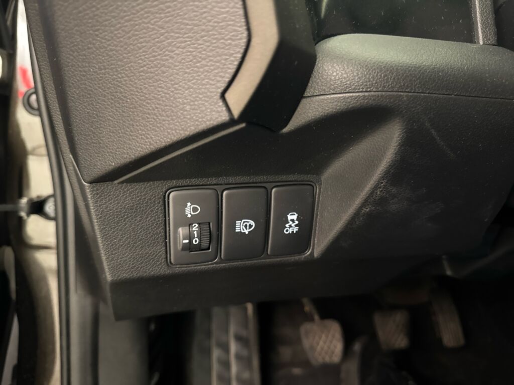 Honda Civic 2015 Ruskea (beige)