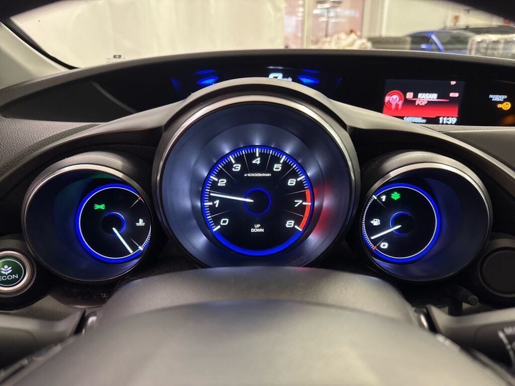 Honda Civic 2015 Ruskea (beige)