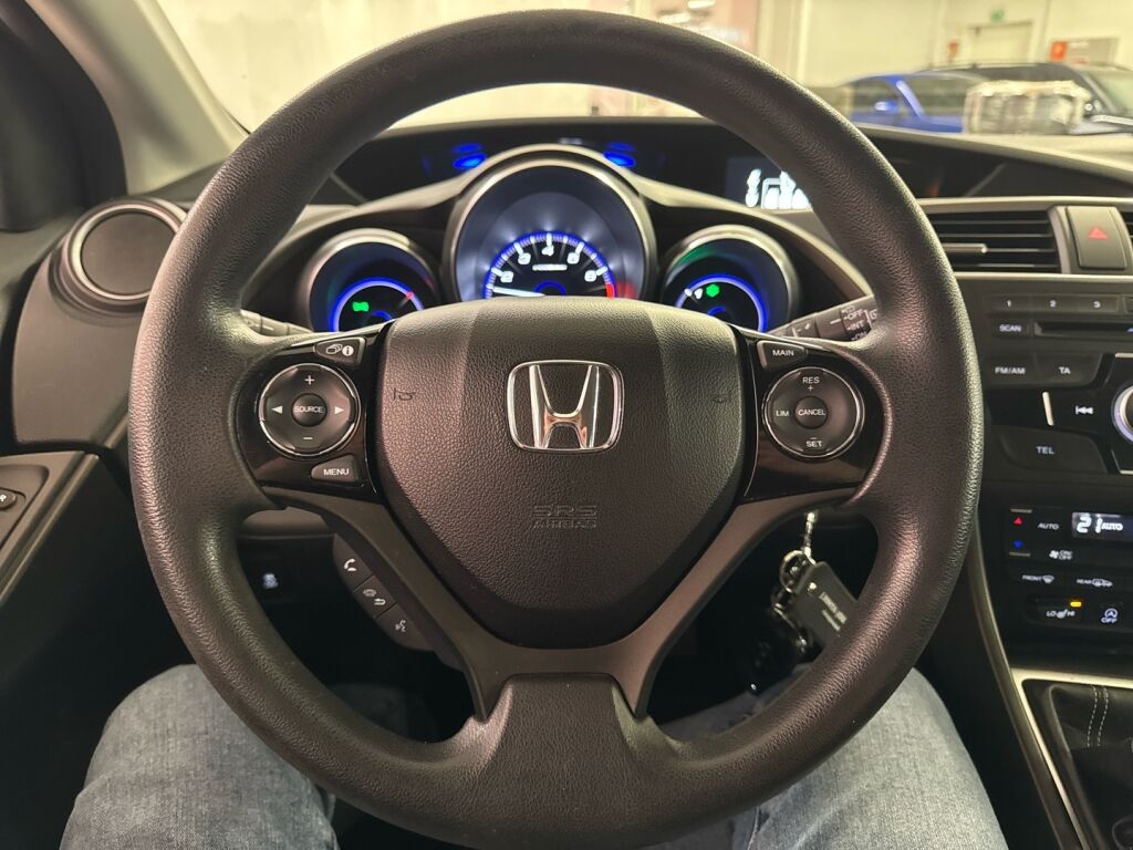 Honda Civic 2015 Ruskea (beige)