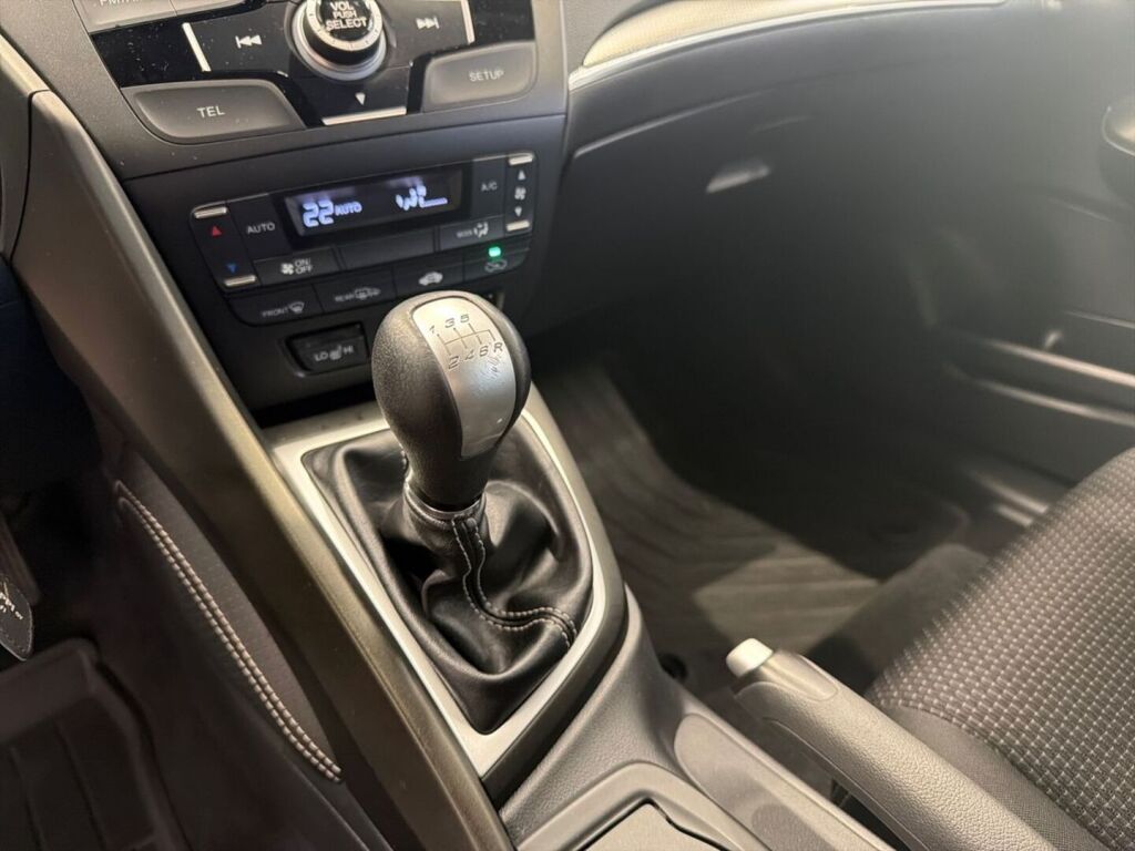 Honda Civic 2015 Punainen