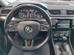 Skoda Superb 2016 Musta