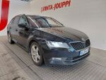 Skoda Superb 2016 Musta