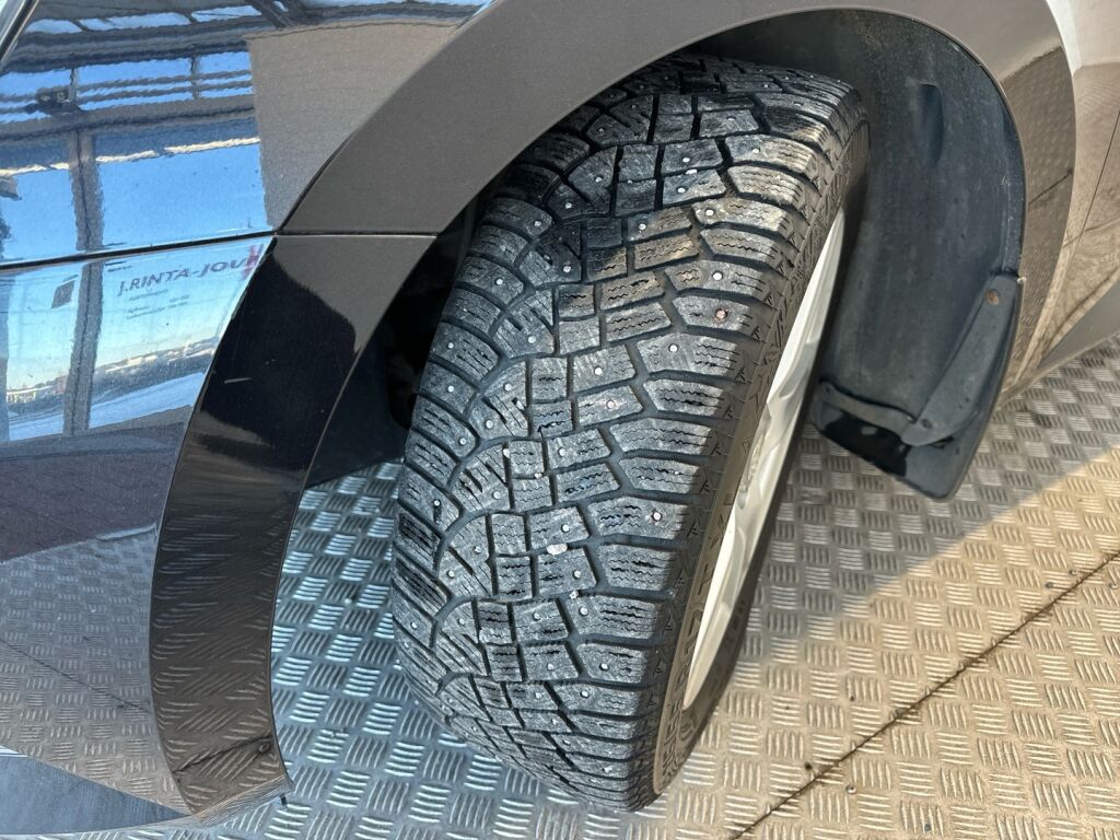 Skoda Superb 2016 Musta