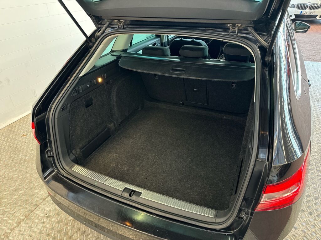 Skoda Superb 2016 Musta