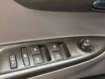Opel Karl 2016 Punainen