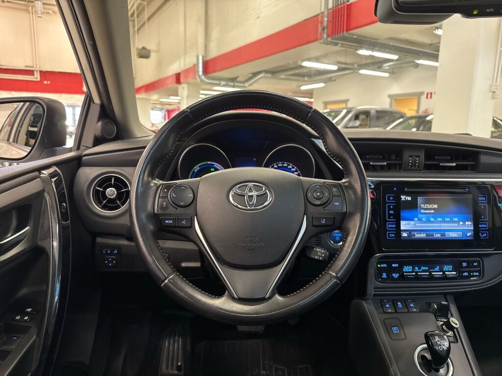 Toyota Auris 2015 Valkoinen