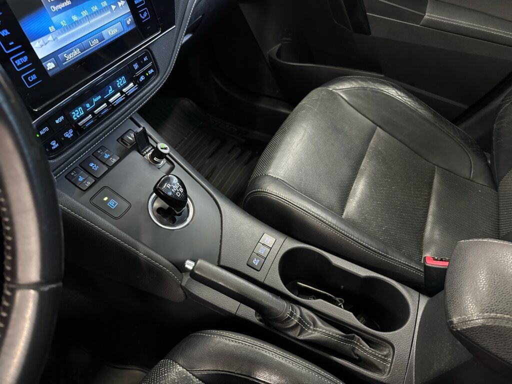 Toyota Auris 2015 Valkoinen