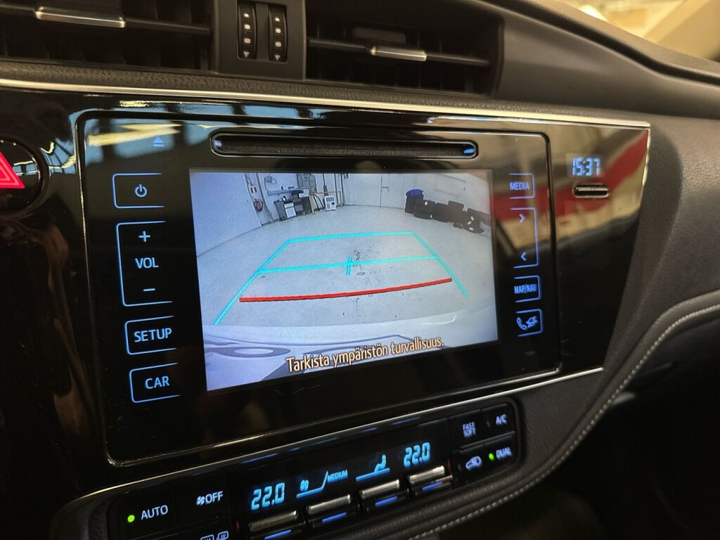 Toyota Auris 2015 Valkoinen