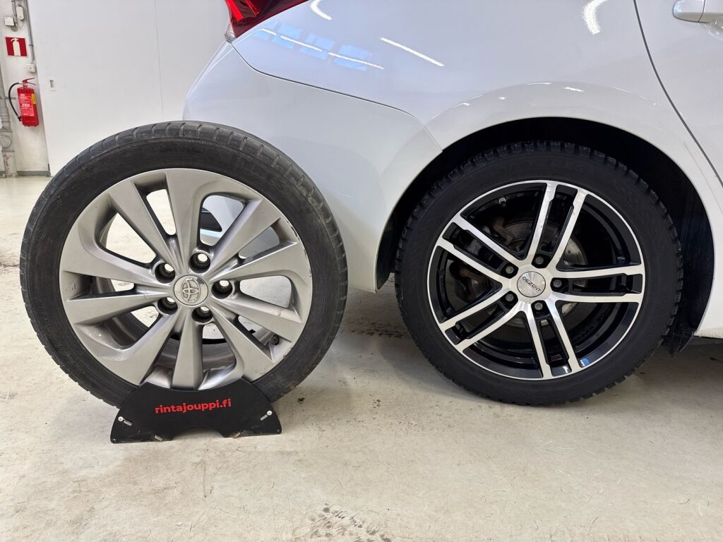 Toyota Auris 2015 Valkoinen