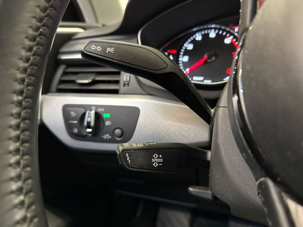 Audi A4 2016 Vihreä