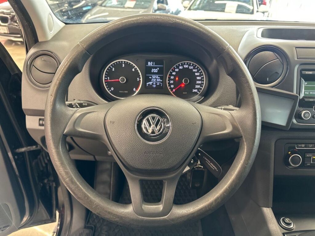 Volkswagen Amarok 2015 Musta