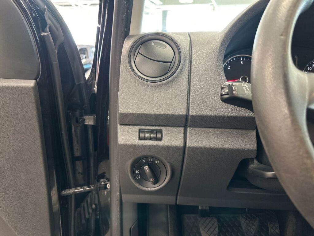 Volkswagen Amarok 2015 Musta