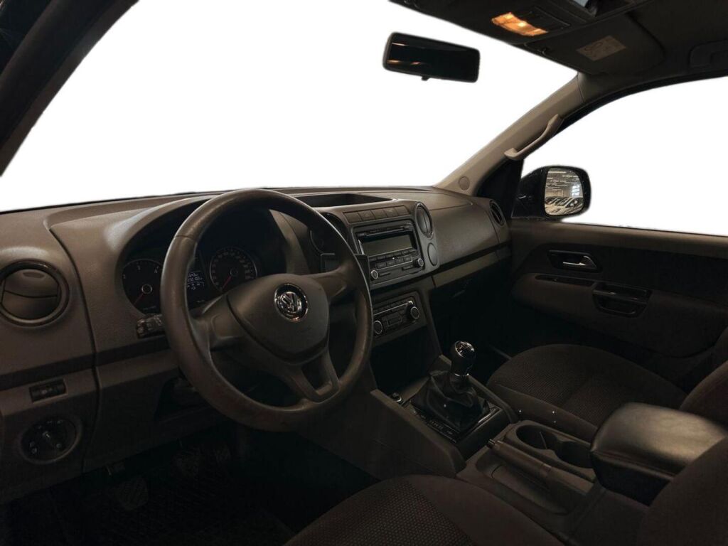 Volkswagen Amarok 2015 Musta