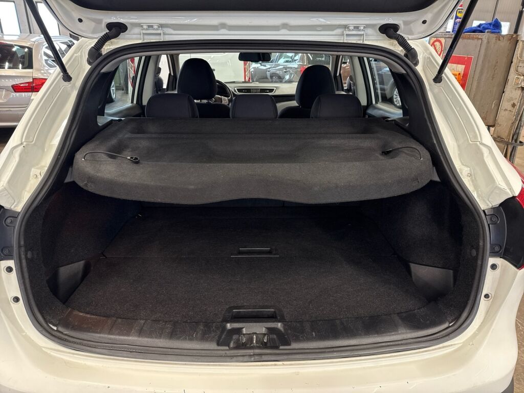 Nissan Qashqai 2016 Valkoinen