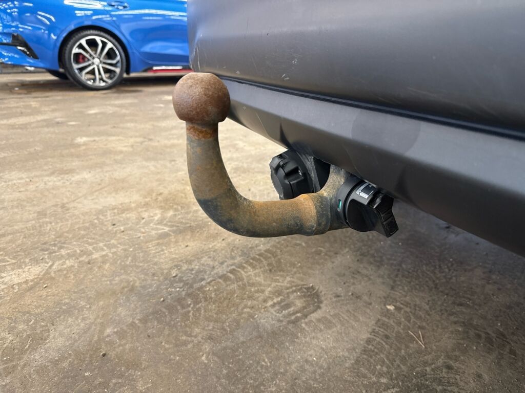 Nissan Qashqai 2016 Valkoinen