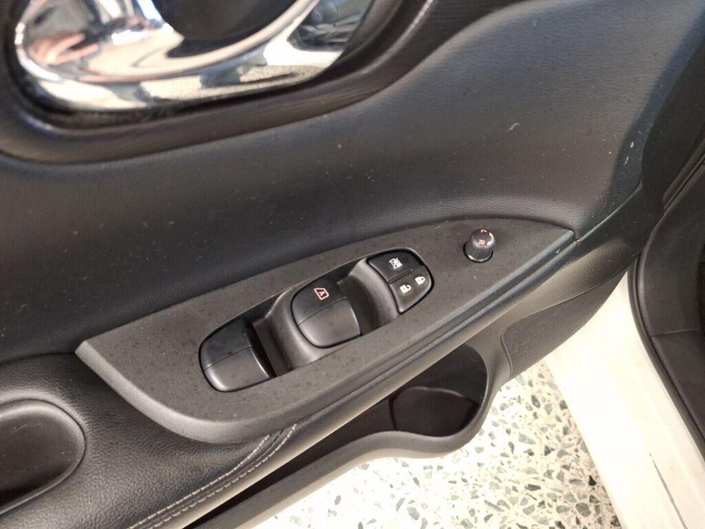 Nissan Pulsar 2016 Valkoinen