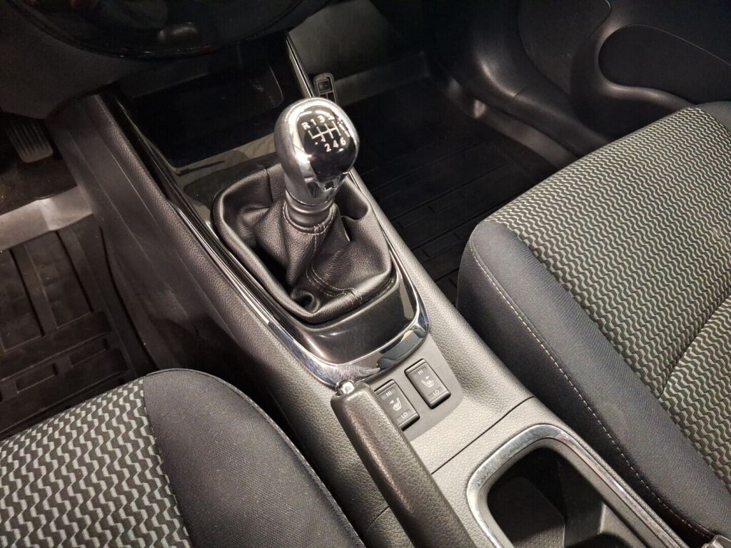 Nissan Pulsar 2016 Valkoinen