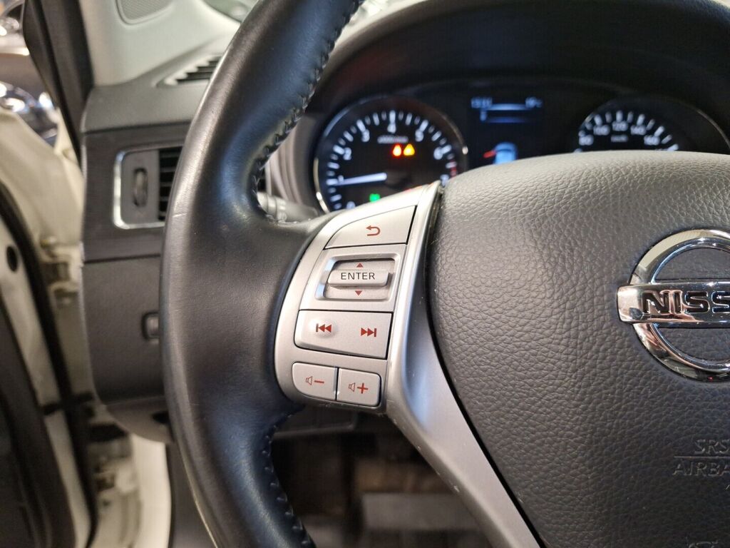 Nissan Pulsar 2016 Valkoinen