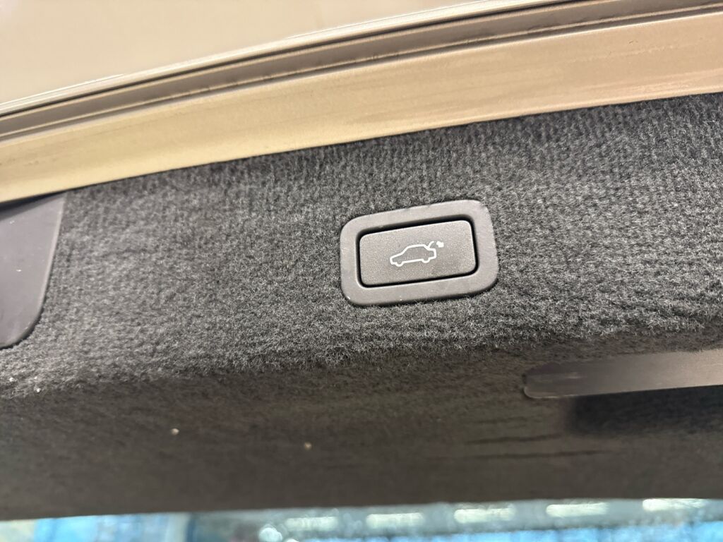 Volvo V70 2016 Ruskea