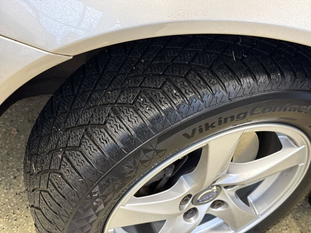 Volvo V70 2016 Ruskea