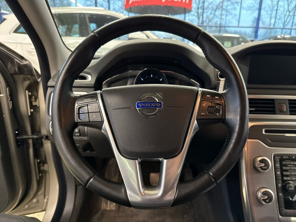 Volvo V70 2016 Ruskea