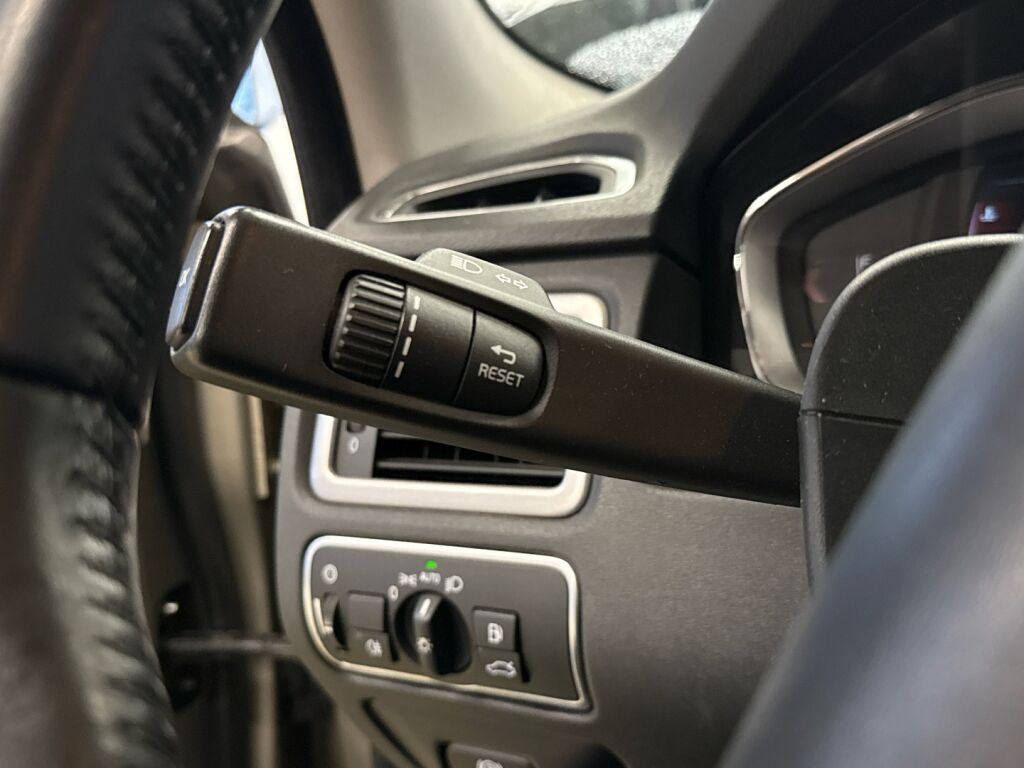 Volvo V70 2016 Ruskea