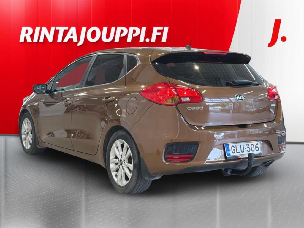 Kia Ceed 2016 Ruskea (beige)