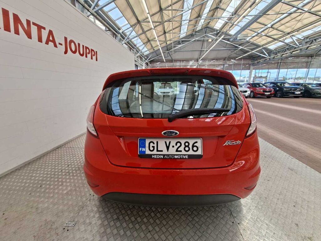 Ford Fiesta 2016 Punainen