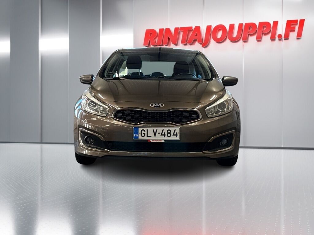 Kia Ceed 2016 Ruskea (beige)