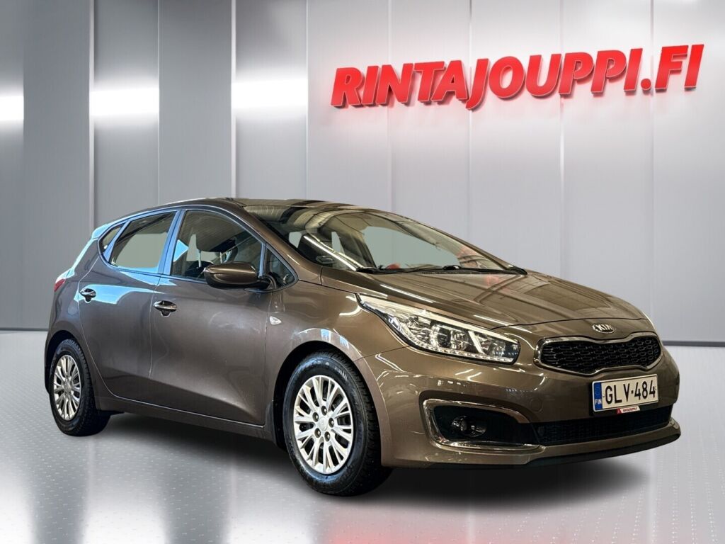 Kia Ceed 2016 Ruskea (beige)