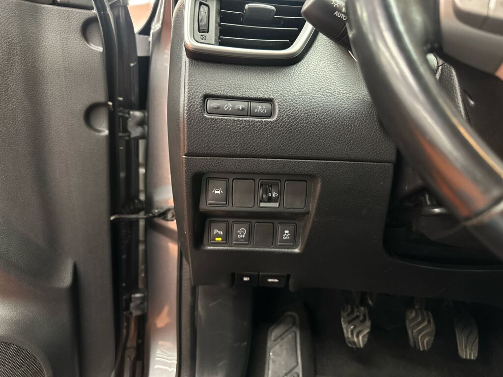 Nissan Qashqai 2016 Harmaa