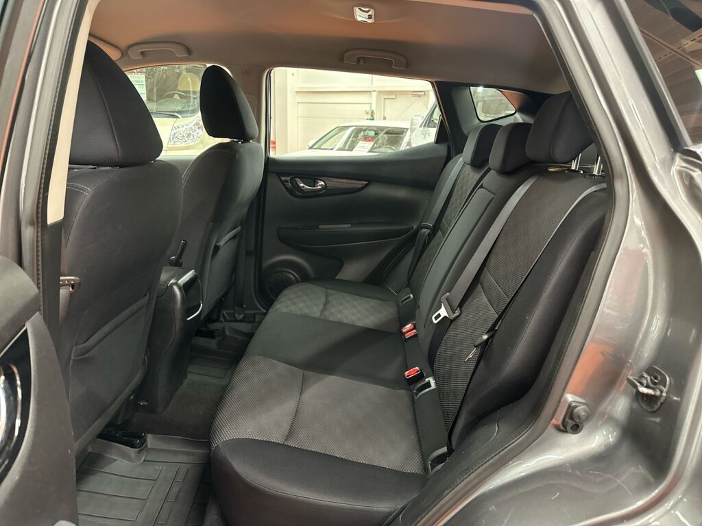 Nissan Qashqai 2016 Harmaa