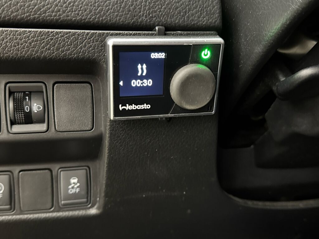 Nissan Qashqai 2016 Punainen