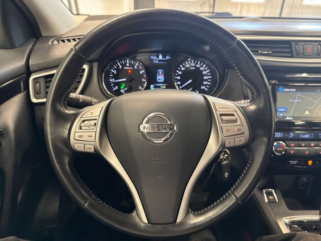 Nissan Qashqai 2016 Punainen